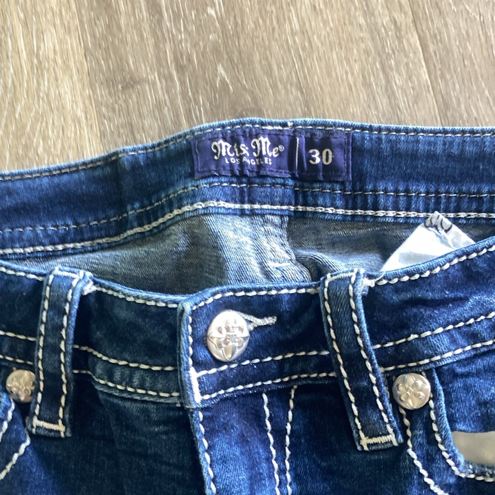 Miss Me MidRise Bootcut Embroidered Jeans - Picture 2 of 5